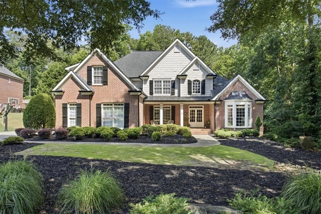 6 bedroom, 5 bathroom, 6,576 sq ft single family residence sold at 880 Colonial Lane, Milton, GA 30004