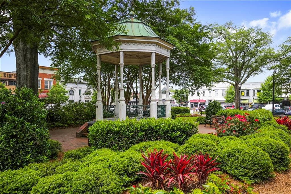 single family residence under contract at 23 McDonald, Marietta, GA 30064 — photo 9