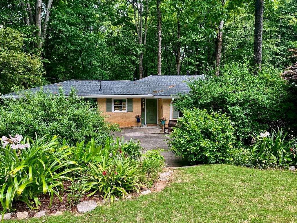 4 bedroom, 3 bathroom, 1,430 sq ft single family residence sold at 2774 Overlook Drive, Atlanta, GA 30345