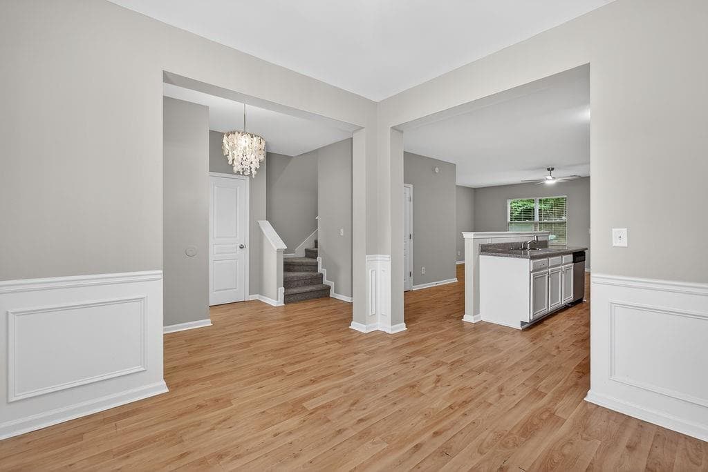 3 bedroom, 3 bathroom, 1,706 sq ft condominium for sale at 1505 Ashbrooke Trace, Stone Mountain, GA 30083