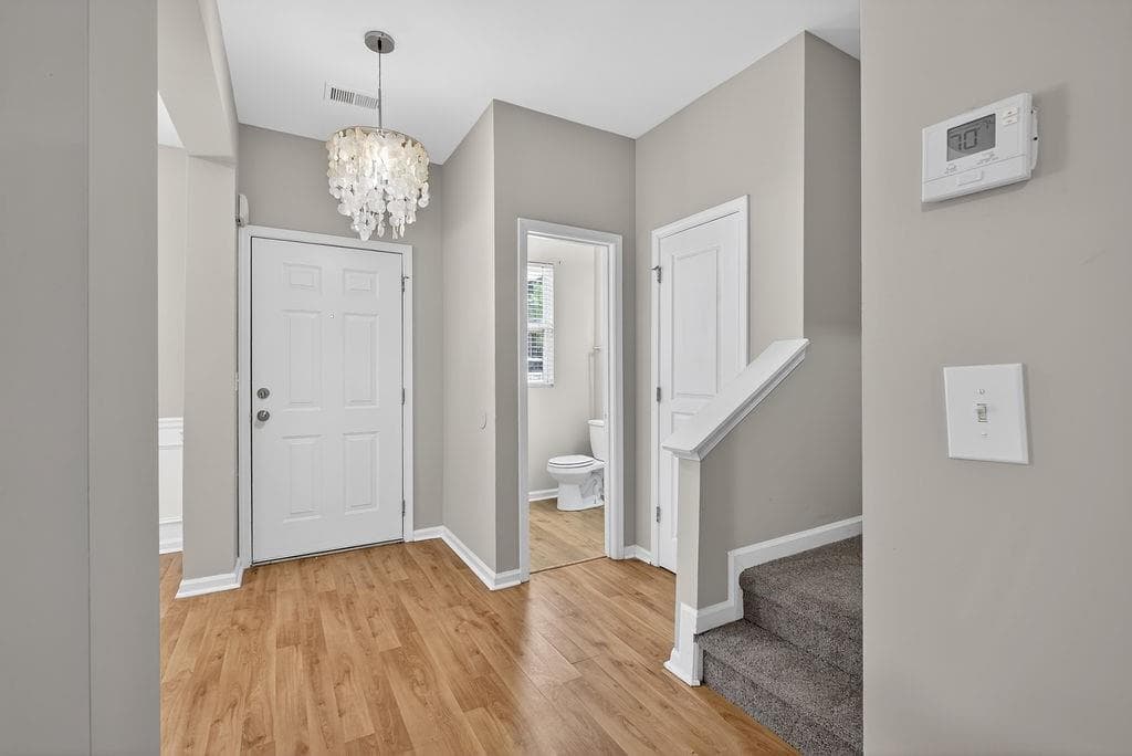 3 bedroom, 3 bathroom, 1,706 sq ft condominium for sale at 1505 Ashbrooke Trace, Stone Mountain, GA 30083 — photo 3