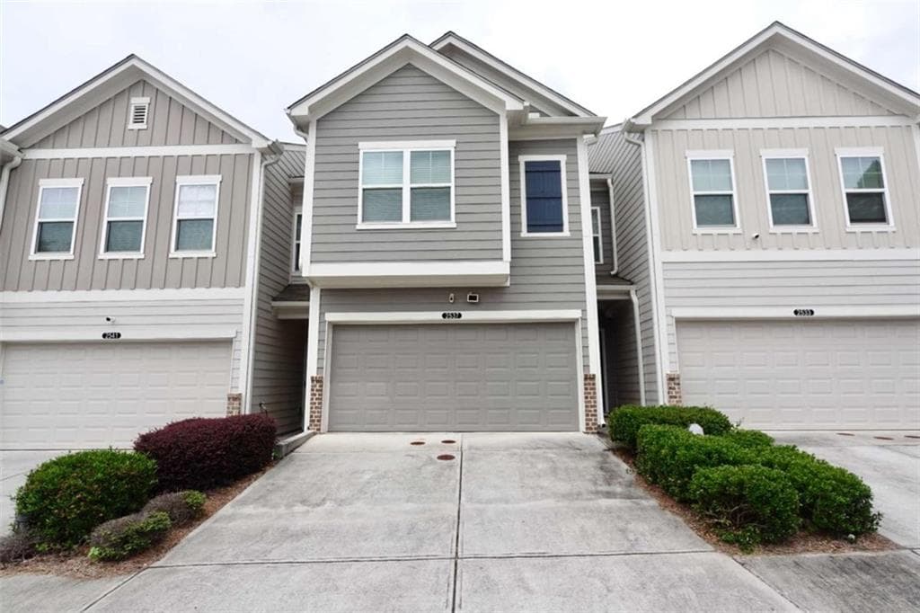 3 bedroom, 3 bathroom, 1,810 sq ft townhouse for sale at 2537 Centennial Place, South Fulton, GA 30349