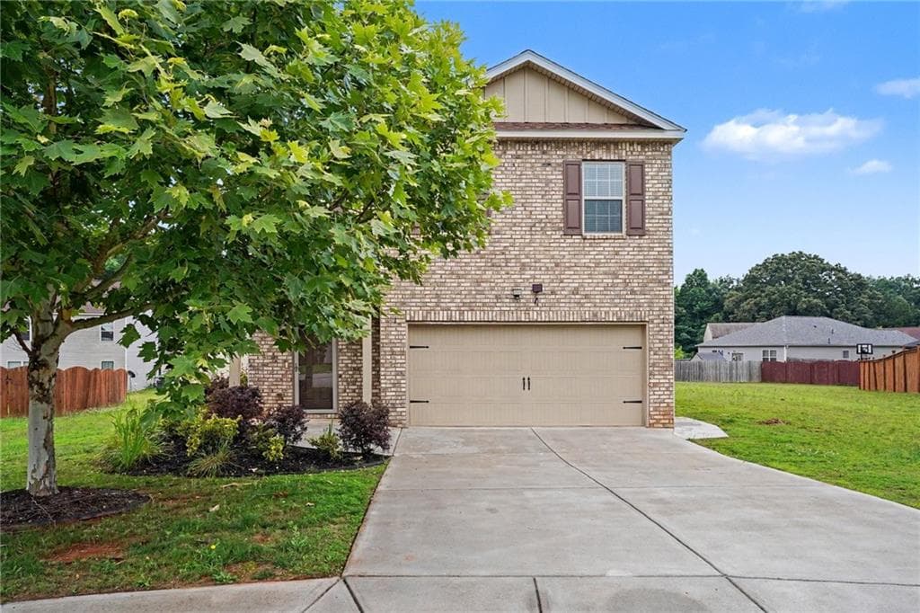5 bedroom, 3 bathroom, 2,446 sq ft single family residence under contract at 1965 Osprey Drive, Hampton, GA 30228