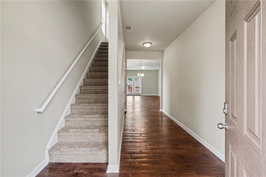 5 bedroom, 3 bathroom, 2,446 sq ft single family residence under contract at 1965 Osprey Drive, Hampton, GA 30228 — photo 4