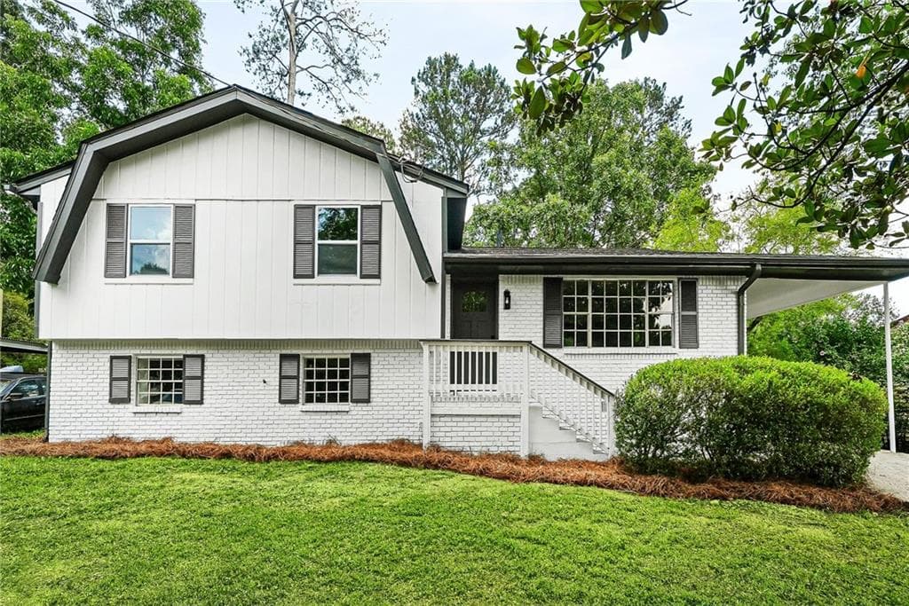 4 bedroom, 3 bathroom, 1,851 sq ft single family residence under contract at 8276 San Jose Trail, Jonesboro, GA 30236