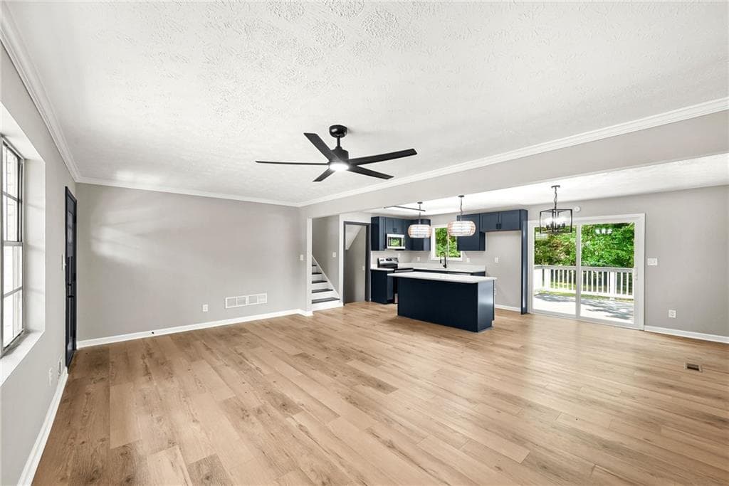 4 bedroom, 3 bathroom, 1,851 sq ft single family residence under contract at 8276 San Jose Trail, Jonesboro, GA 30236 — photo 7