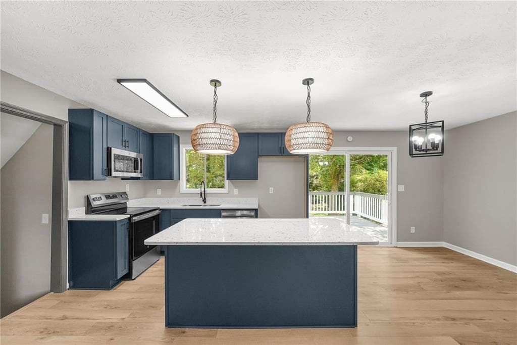 4 bedroom, 3 bathroom, 1,851 sq ft single family residence under contract at 8276 San Jose Trail, Jonesboro, GA 30236 — photo 8