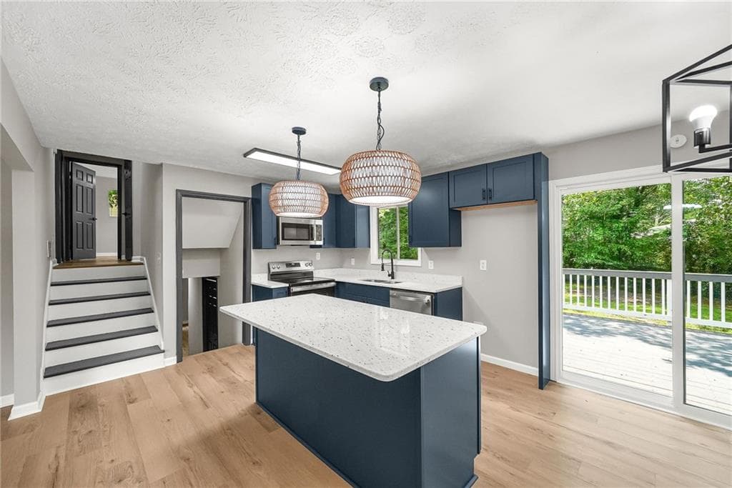 4 bedroom, 3 bathroom, 1,851 sq ft single family residence under contract at 8276 San Jose Trail, Jonesboro, GA 30236 — photo 9