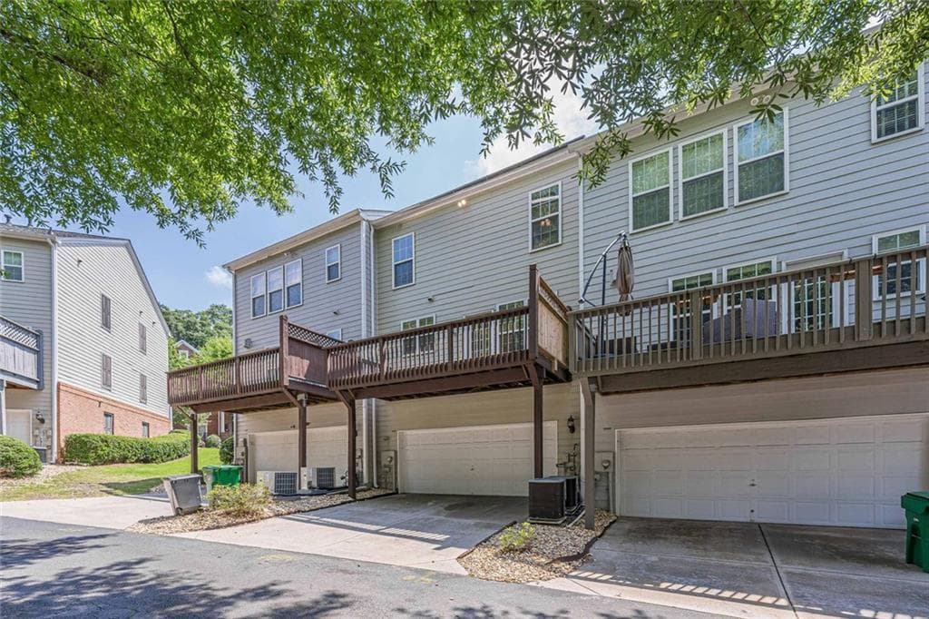 4 bedroom, 4 bathroom, 2,265 sq ft townhouse for sale at 2296 Limehurst Drive, Brookhaven, GA 30319 — photo 7