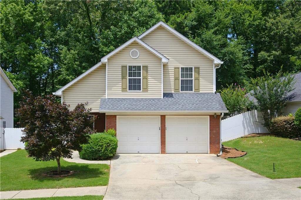 3 bedroom, 3 bathroom, 1,578 sq ft single family residence for sale at 3144 Justice Mill Court, Kennesaw, GA 30144 — photo 2