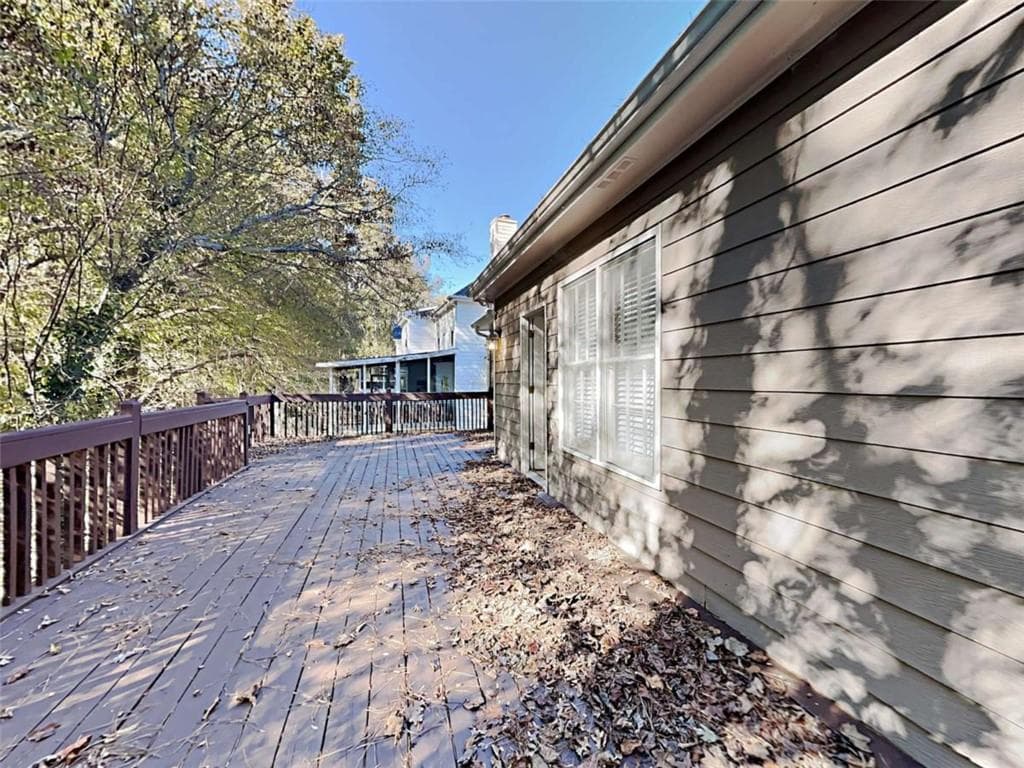 4 bedroom, 4 bathroom, 2,600 sq ft single family residence for sale at 665 Ashley Laine Walk, Lawrenceville, GA 30043 — photo 3