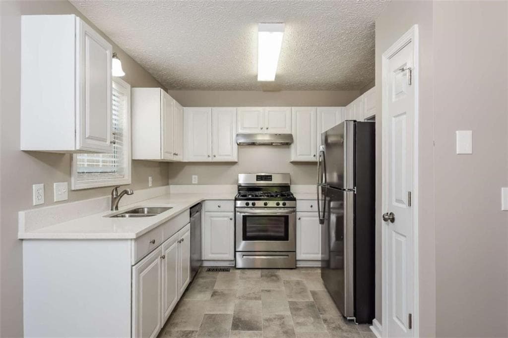 3 bedroom, 4 bathroom, 1,800 sq ft single family residence for sale at 4917 Baker Plantation Way, Acworth, GA 30101 — photo 8