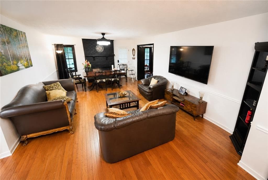3 bedroom, 2 bathroom, 1,412 sq ft single family residence for sale at 2290 Bankstone Drive, Marietta, GA 30064 — photo 7