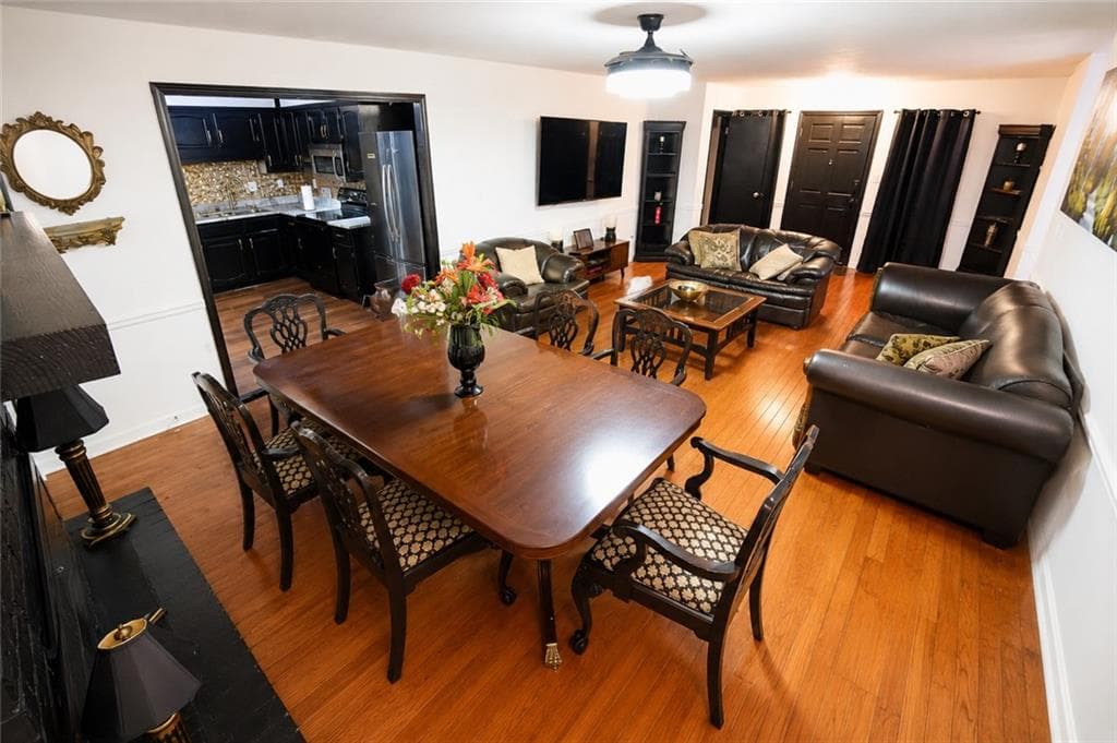 3 bedroom, 2 bathroom, 1,412 sq ft single family residence for sale at 2290 Bankstone Drive, Marietta, GA 30064 — photo 8
