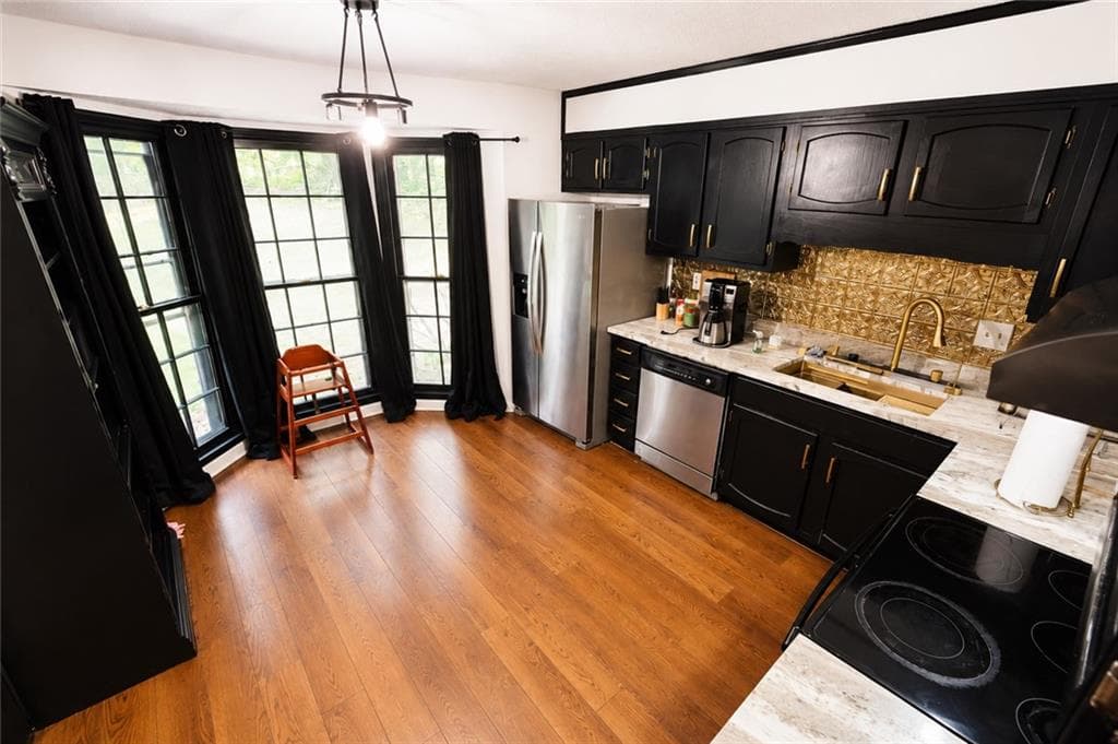 3 bedroom, 2 bathroom, 1,412 sq ft single family residence for sale at 2290 Bankstone Drive, Marietta, GA 30064 — photo 10