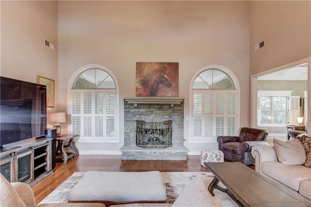 4 bedroom, 4 bathroom, 3,283 sq ft single family residence under contract at 2453 Democracy Drive, Buford, GA 30519 — photo 9
