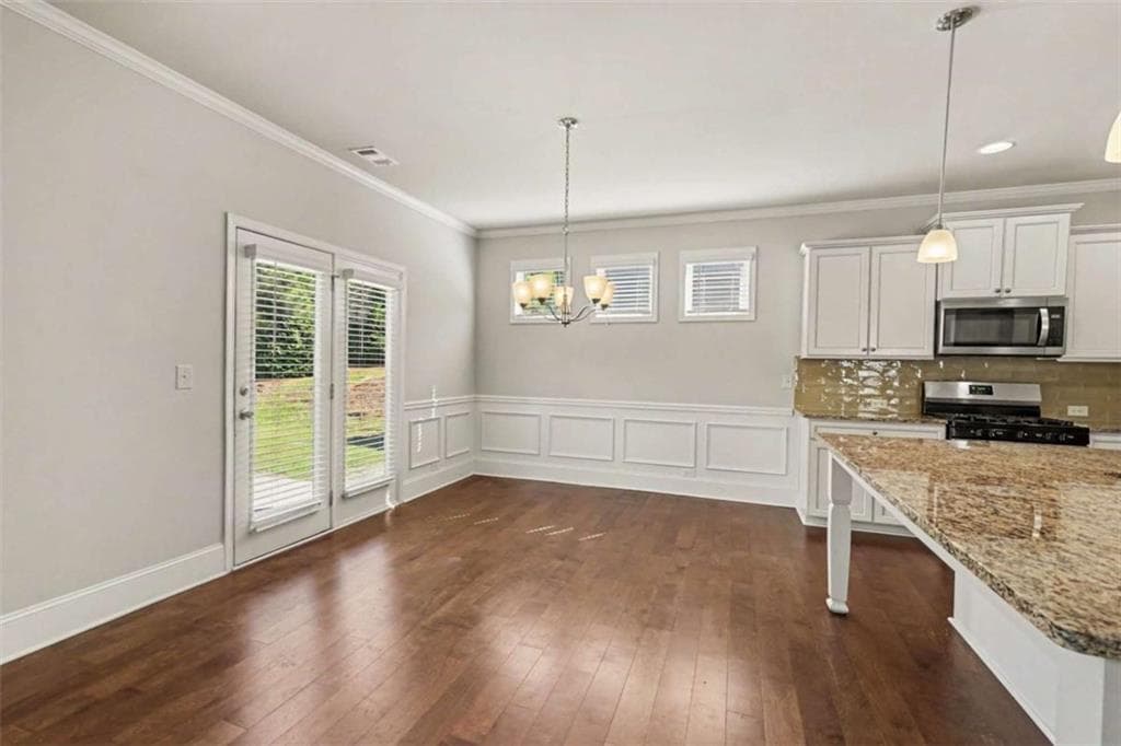4 bedroom, 3 bathroom, 1,927 sq ft single family residence for sale at 6536 Crosscreek Lane, Flowery Branch, GA 30542 — photo 10