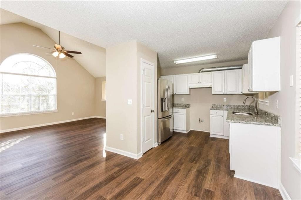 3 bedroom, 2 bathroom, 1,336 sq ft single family residence under contract at 5539 Sapphire Circle, Ellenwood, GA 30294 — photo 10