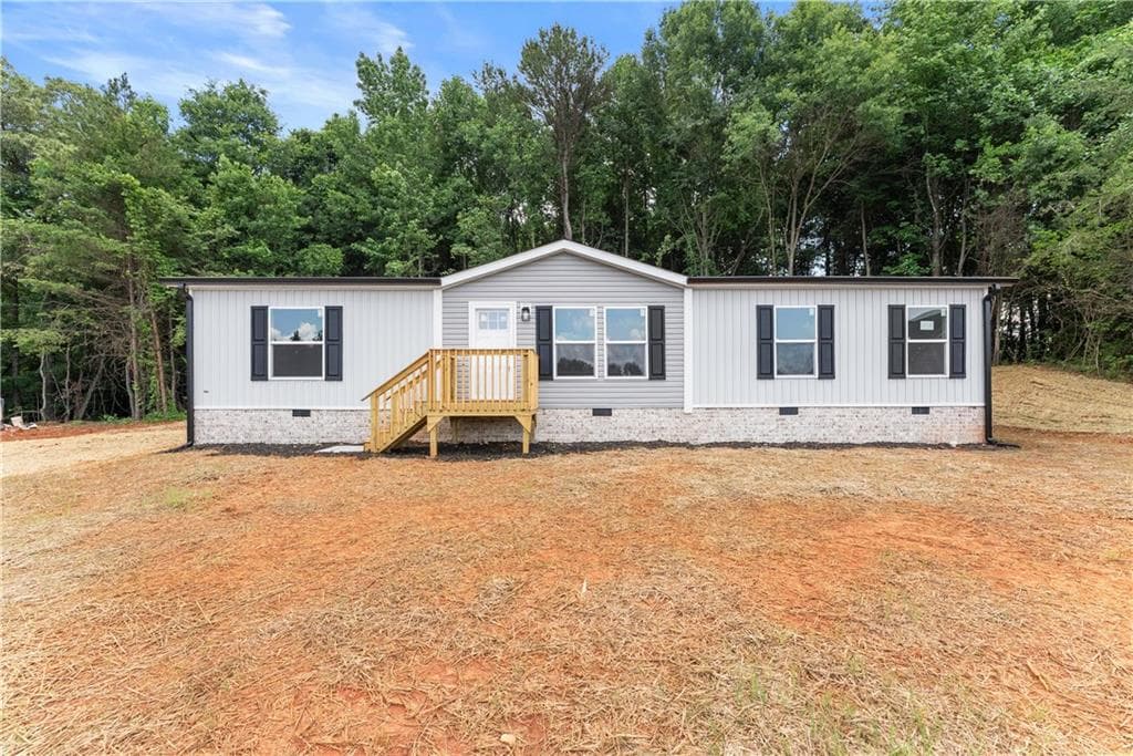 3 bedroom, 2 bathroom, 1,568 sq ft single family residence sold at 6708 Eastwind Drive, Lula, GA 30554