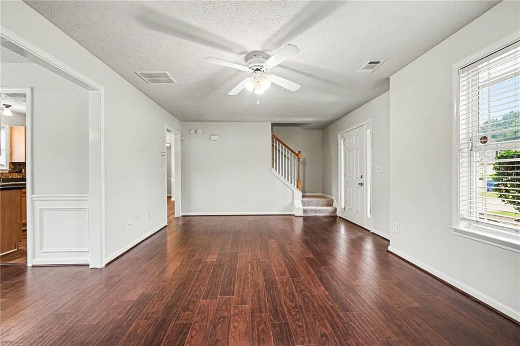 4 bedroom, 3 bathroom, 2,077 sq ft single family residence for sale at 113 Lighthouse Way, Winder, GA 30680 — photo 6