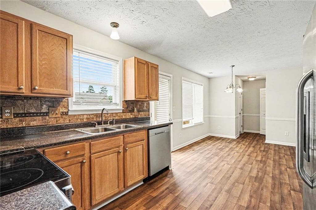 4 bedroom, 3 bathroom, 2,077 sq ft single family residence for sale at 113 Lighthouse Way, Winder, GA 30680 — photo 8
