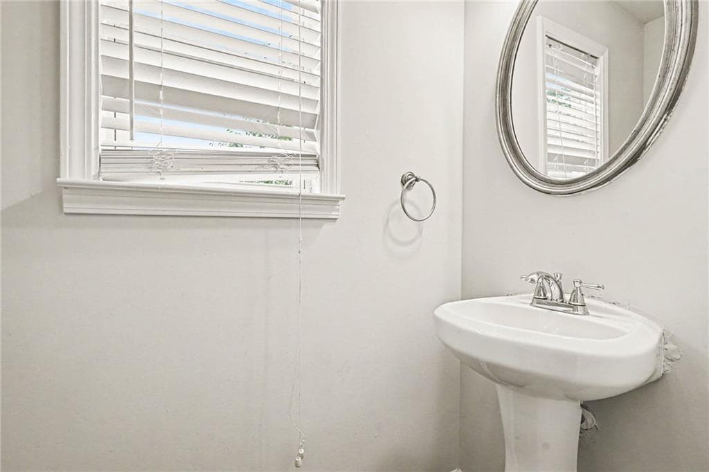4 bedroom, 3 bathroom, 2,077 sq ft single family residence for sale at 113 Lighthouse Way, Winder, GA 30680 — photo 10