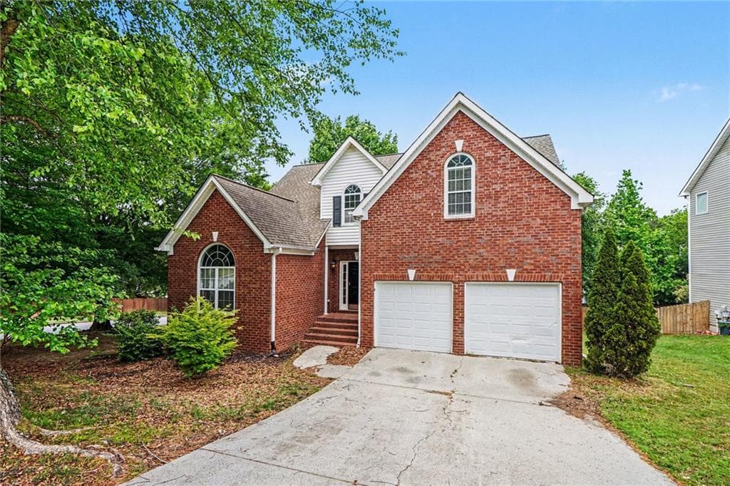 6 bedroom, 4 bathroom, 3,359 sq ft single family residence for sale at 2642 Ambria Drive, Buford, GA 30519 — photo 3