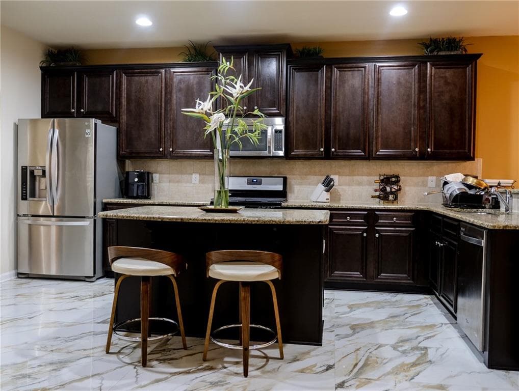 5 bedroom, 4 bathroom, 3,628 sq ft single family residence for sale at 5268 Rosewood Place, Fairburn, GA 30213 — photo 5