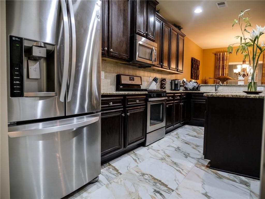 5 bedroom, 4 bathroom, 3,628 sq ft single family residence for sale at 5268 Rosewood Place, Fairburn, GA 30213 — photo 6