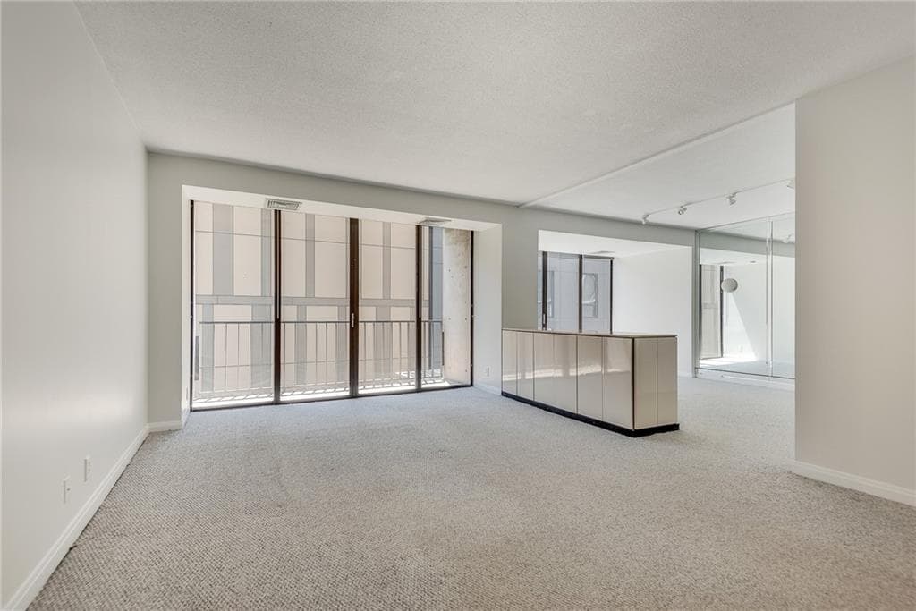 1 bedroom, 1 bathroom, 1,456 sq ft condominium for sale at 147 15th Street 5A, Atlanta, GA 30309 — photo 2