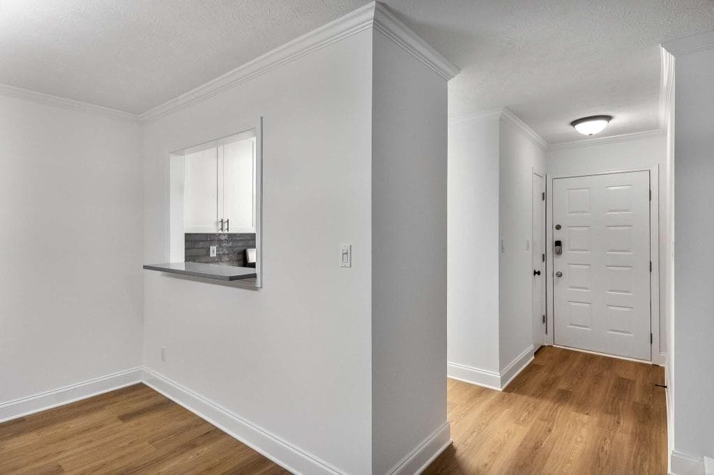 2 bedroom, 1 bathroom, 1,123 sq ft condominium for sale at 1603 Cumberland Court, Smyrna, GA 30080 — photo 3