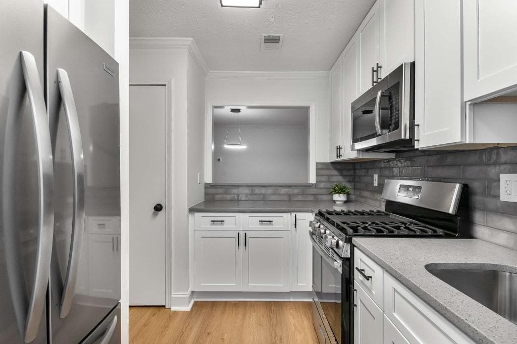 2 bedroom, 1 bathroom, 1,123 sq ft condominium for sale at 1603 Cumberland Court, Smyrna, GA 30080 — photo 6