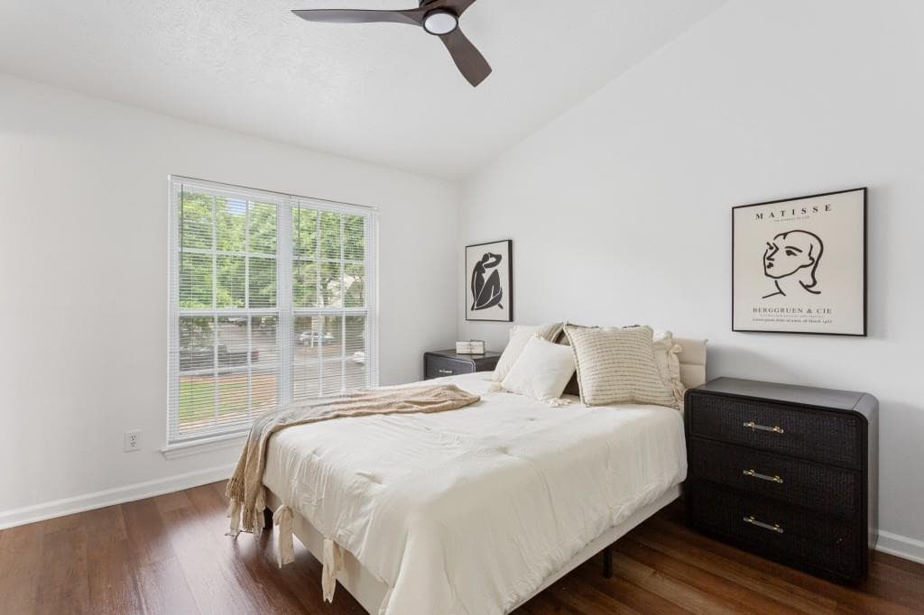 2 bedroom, 2 bathroom, 900 sq ft condominium under contract at 476 Teal Ct, Roswell, GA 30076 — photo 8