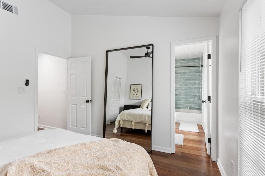 2 bedroom, 2 bathroom, 900 sq ft condominium under contract at 476 Teal Ct, Roswell, GA 30076 — photo 9