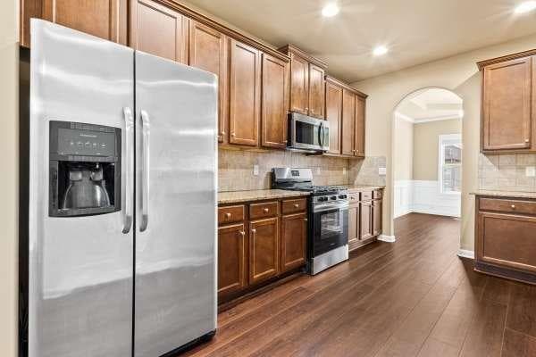 4 bedroom, 3 bathroom, 2,302 sq ft single family residence for rent at 3920 LAKE MANOR Way, Atlanta, GA 30349 for $2,479 a month — photo 4