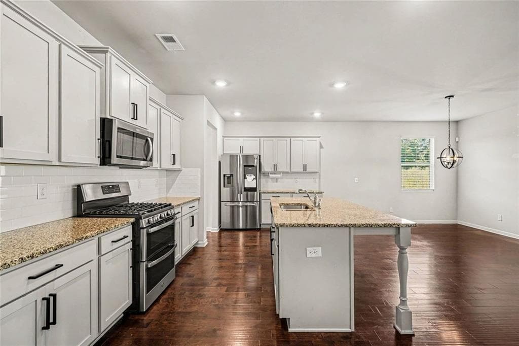 5 bedroom, 4 bathroom, 3,678 sq ft single family residence for sale at 8084 Louis Drive, Locust Grove, GA 30248 — photo 10