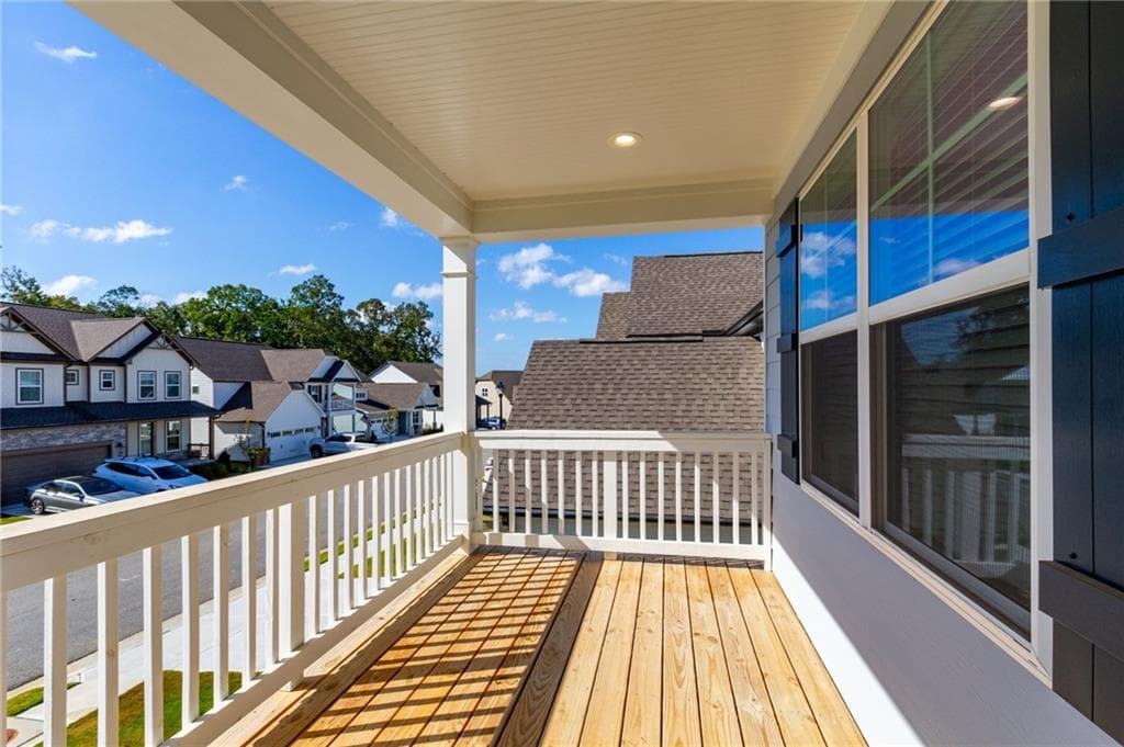5 bedroom, 4 bathroom, 3,000 sq ft single family residence for sale at 303 Bull Shoals Way, Hoschton, GA 30548 — photo 4