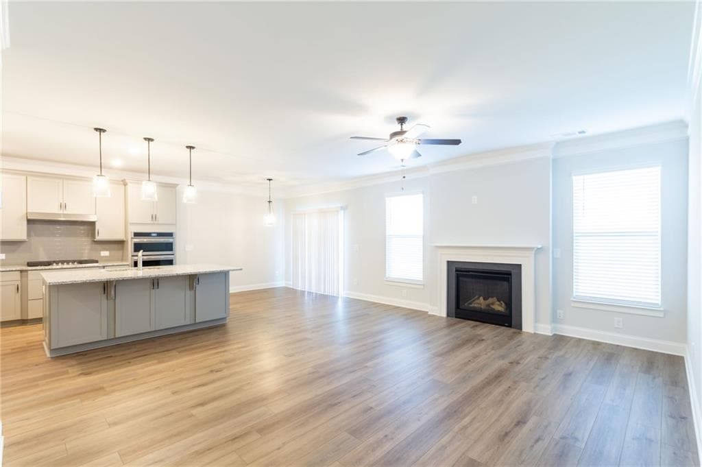 5 bedroom, 4 bathroom, 3,000 sq ft single family residence for sale at 303 Bull Shoals Way, Hoschton, GA 30548 — photo 9