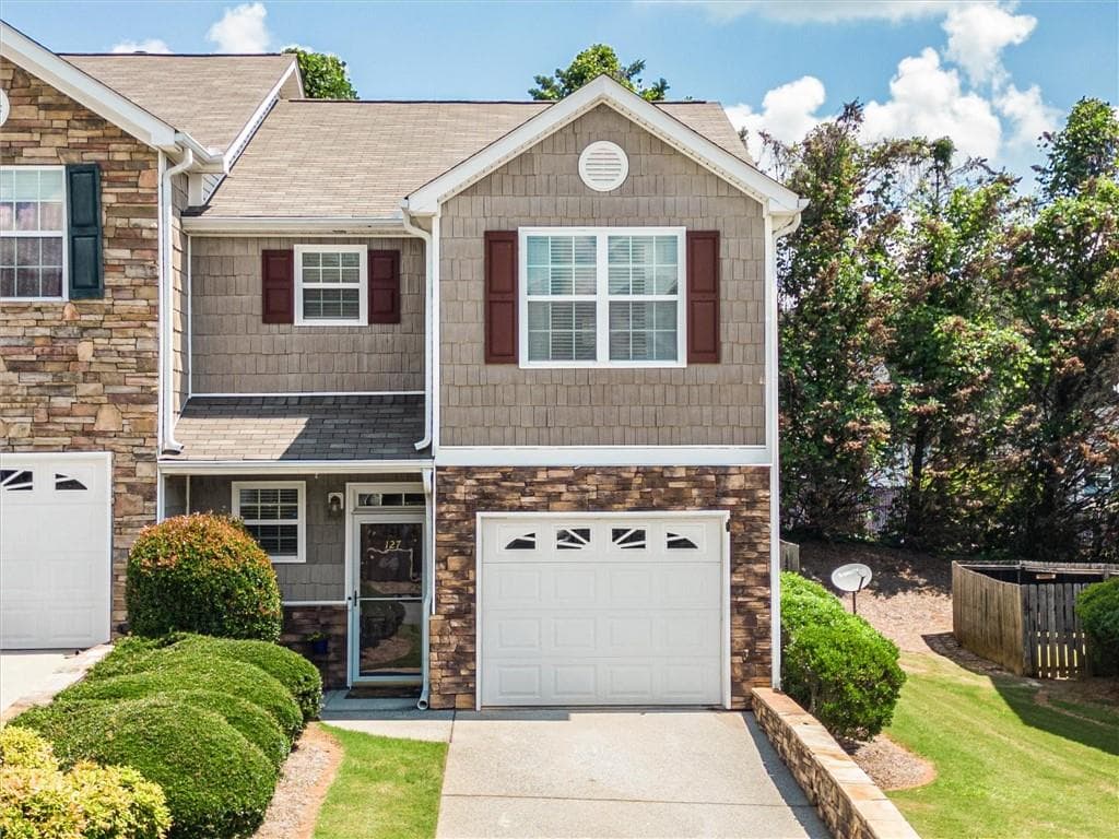 3 bedroom, 3 bathroom, 1,585 sq ft townhouse for sale at 127 Linton Drive, Acworth, GA 30102