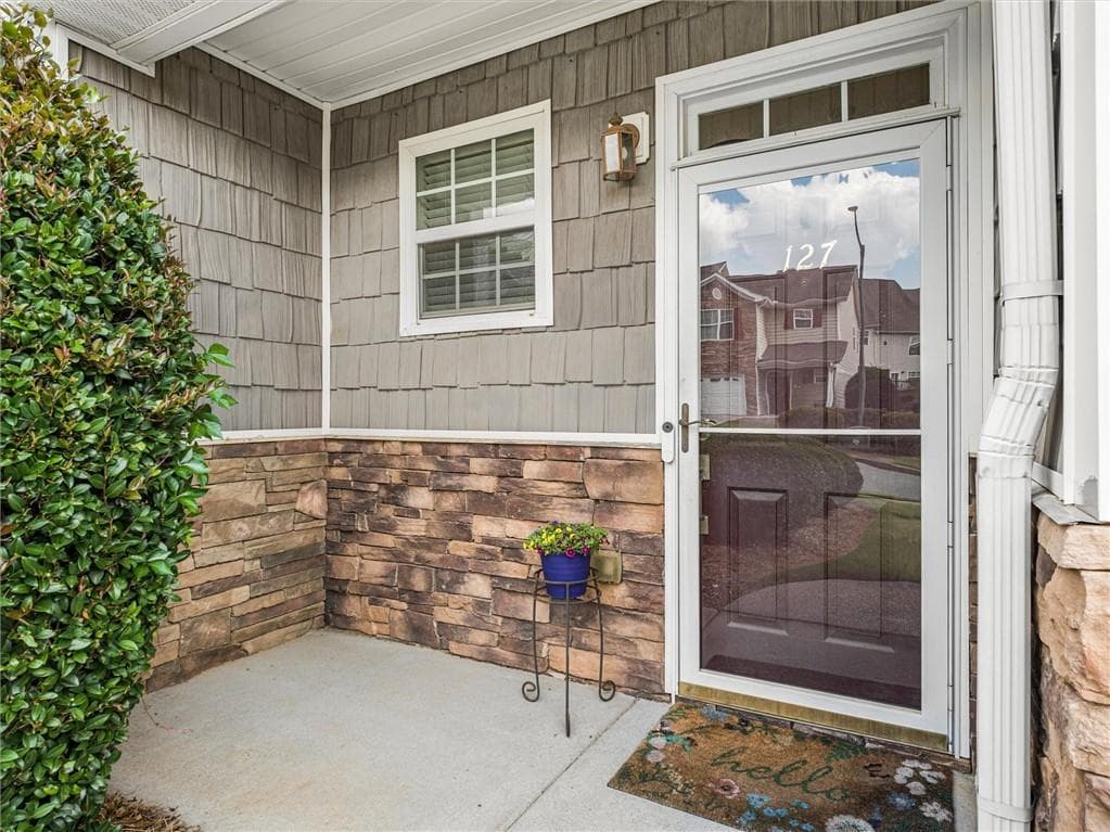 3 bedroom, 3 bathroom, 1,585 sq ft townhouse for sale at 127 Linton Drive, Acworth, GA 30102 — photo 3