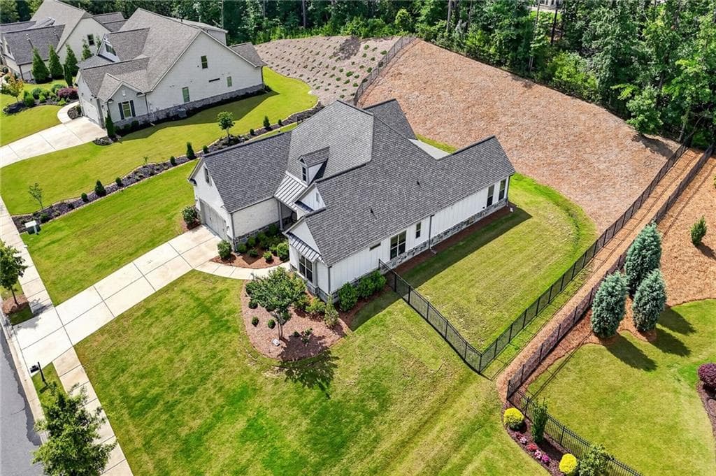 3 bedroom, 3 bathroom, 3,080 sq ft single family residence under contract at 52 Vandiver Court, Acworth, GA 30101 — photo 3