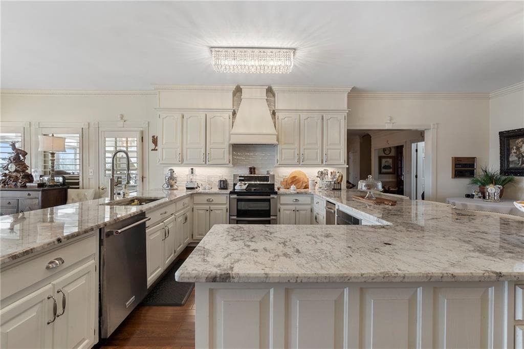8 bedroom, 7 bathroom, 11,247 sq ft single family residence for sale at 1904 Philadelphia Road, Jasper, GA 30143 — photo 10