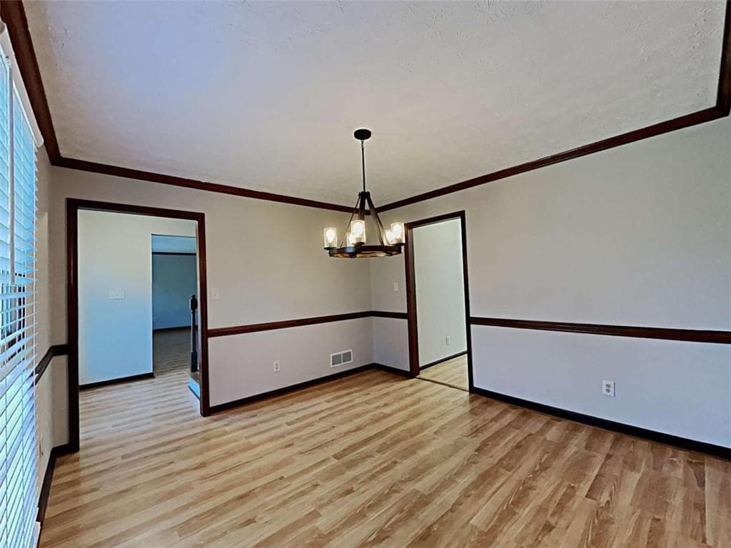 2 bedroom, 4 bathroom, 2,300 sq ft single family residence under contract at 185 Deer Forest Road, Fayetteville, GA 30214 — photo 9