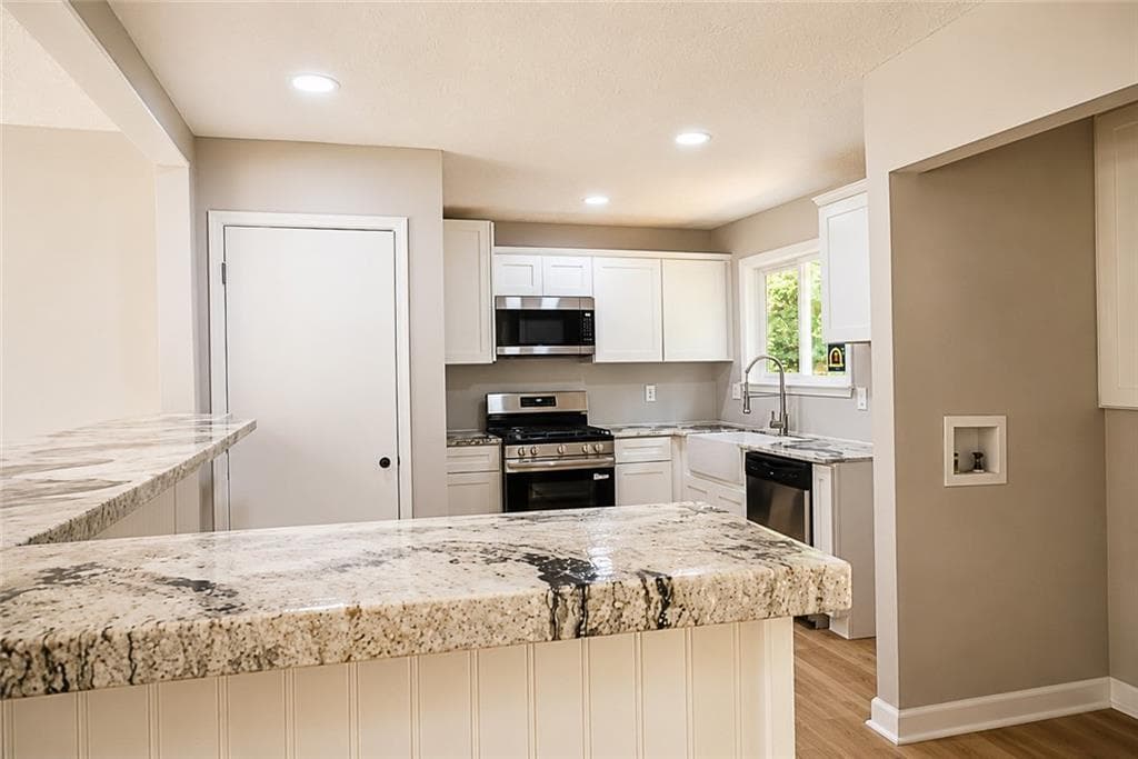 3 bedroom, 2 bathroom, 1,208 sq ft single family residence under contract at 1818 Petite Lane, Lithonia, GA 30058 — photo 6