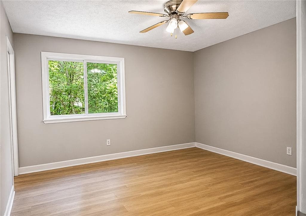 3 bedroom, 2 bathroom, 1,208 sq ft single family residence under contract at 1818 Petite Lane, Lithonia, GA 30058 — photo 9