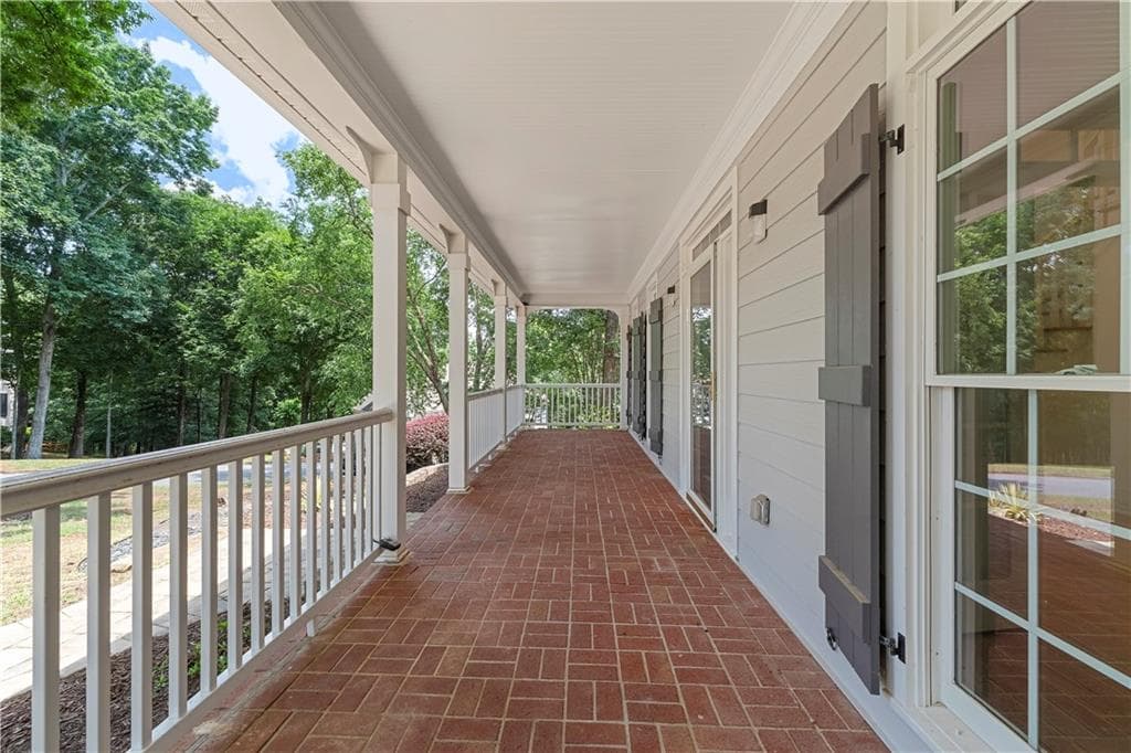 5 bedroom, 4 bathroom, 4,432 sq ft single family residence for sale at 8965 Laurel Way, Johns Creek, GA 30022 — photo 6