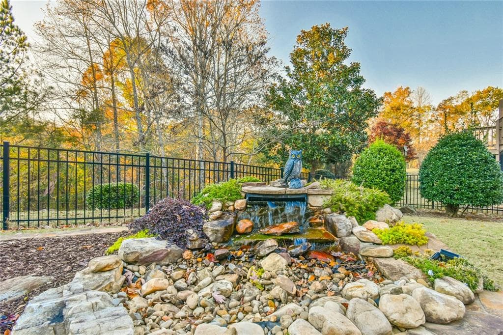 5 bedroom, 6 bathroom, 5,200 sq ft single family residence under contract at 6417 Hickory Springs Circle, Hoschton, GA 30548 — photo 7