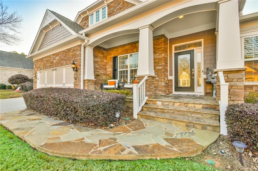 5 bedroom, 6 bathroom, 5,200 sq ft single family residence under contract at 6417 Hickory Springs Circle, Hoschton, GA 30548 — photo 9