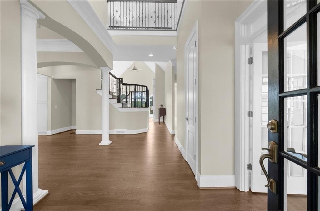 6 bedroom, 6 bathroom, 6,448 sq ft single family residence under contract at 7130 Little Brook Lane, Cumming, GA 30041 — photo 7