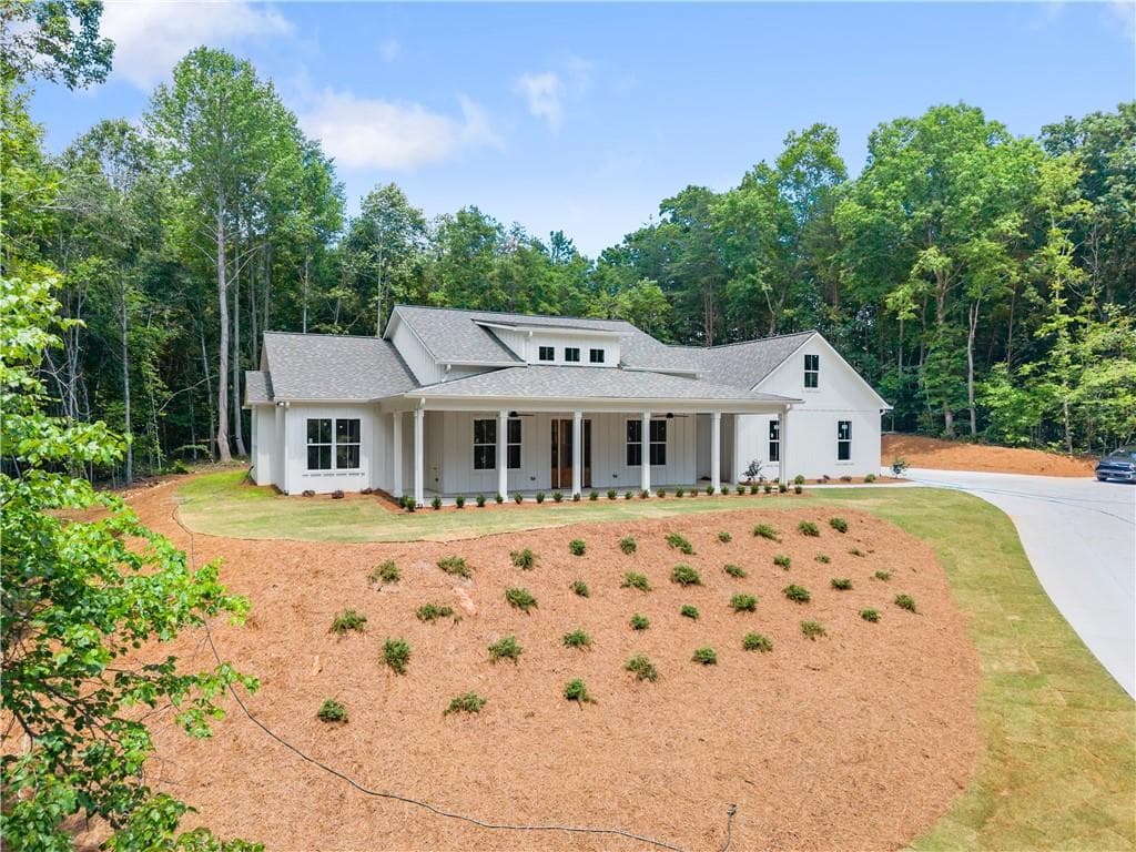 3 bedroom, 3 bathroom, 3,400 sq ft single family residence for sale at 412 Jess Hunt Road, Cleveland, GA 30528 — photo 3
